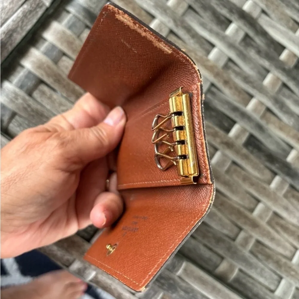 Louis Vuitton Monogram 4 Key Holder